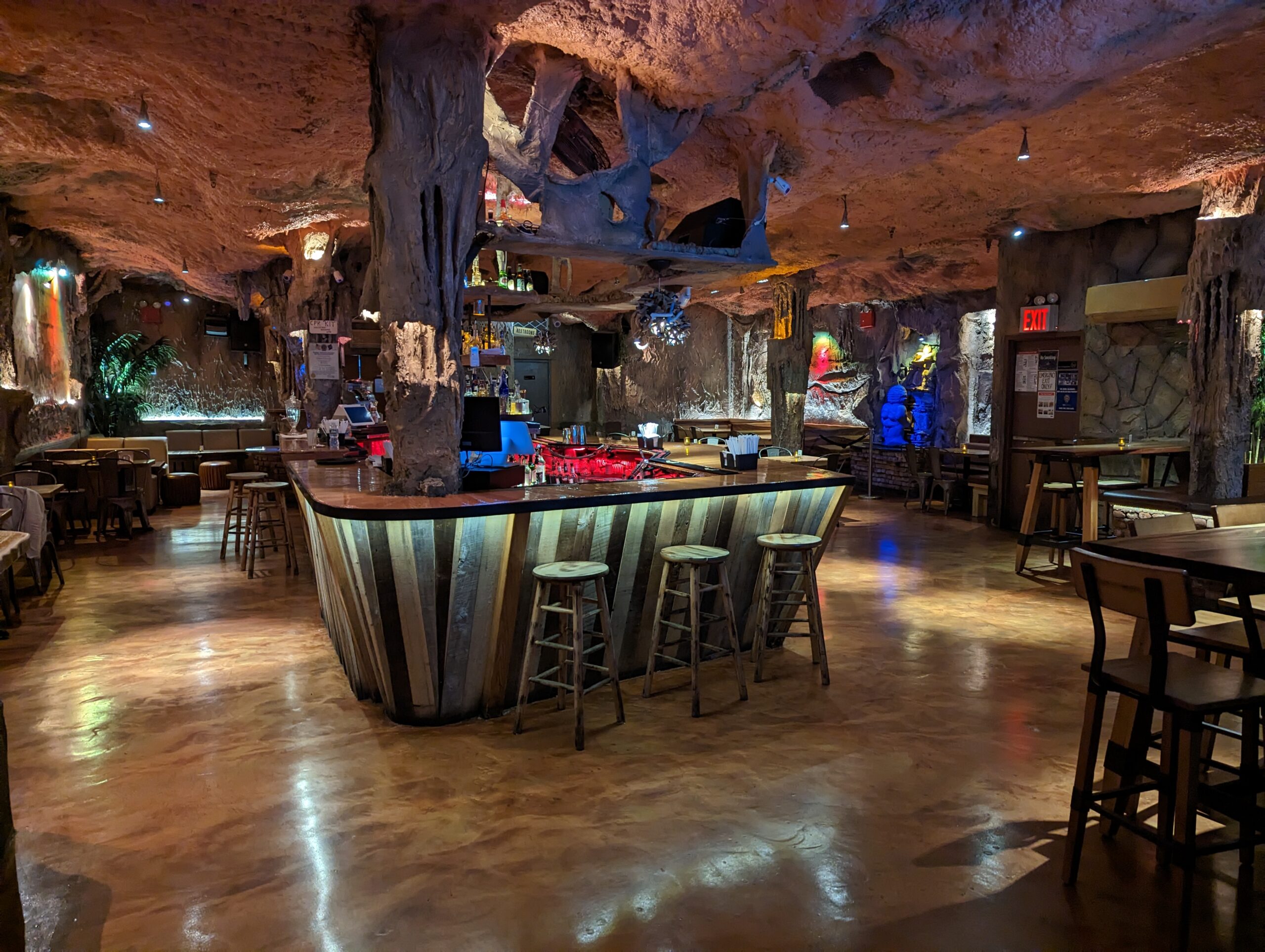 Spend New Year’s Eve in a Cave at La Caverna, New York